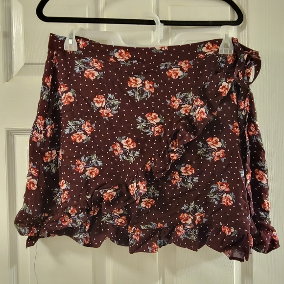 Aeropostale Dresses & Skirts - Aeropostale Burgundy Floral And Polka Dot Wrap Skirt